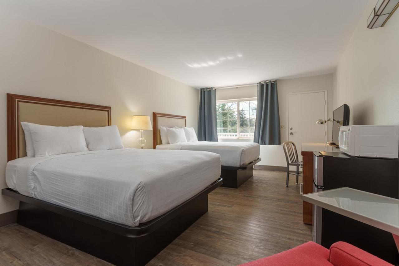 Riverfront Inn Розберг Екстер'єр фото